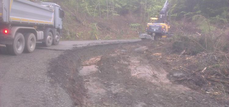 Deckenerneuerung der L903 zwischen Puderbach und Richstein